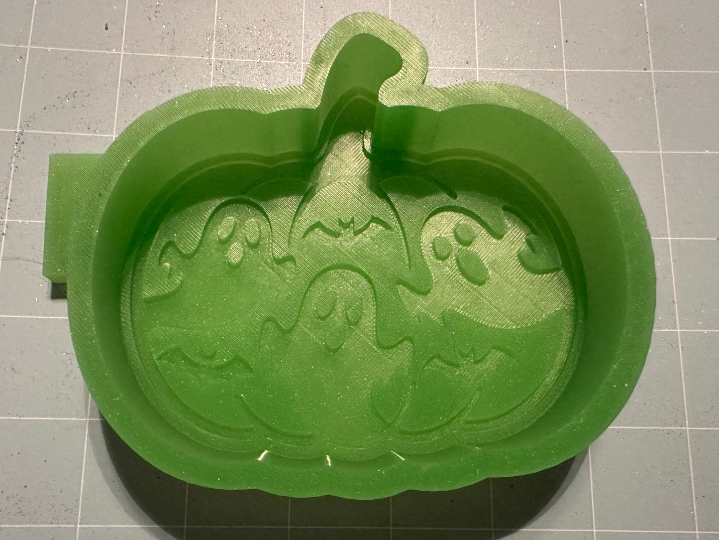Pumpkin Ghost Freshie Mold